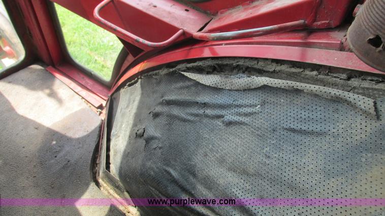 image for item J8530 International 1066 tractor