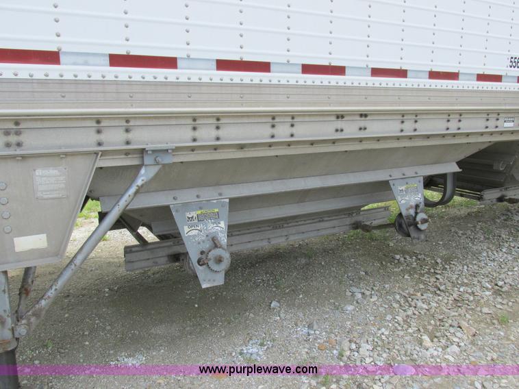 image for item K2149 1995 Wilson DWCH-100 double hopper bottom grain trailer