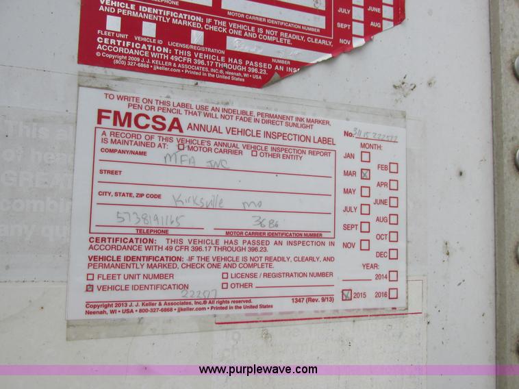 image for item K2149 1995 Wilson DWCH-100 double hopper bottom grain trailer