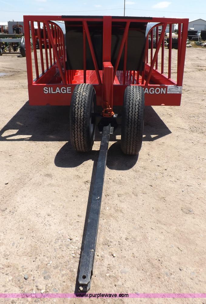 image for item K3960 Silage feeder wagon