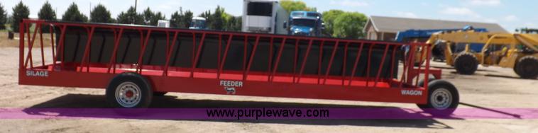 image for item K3960 Silage feeder wagon