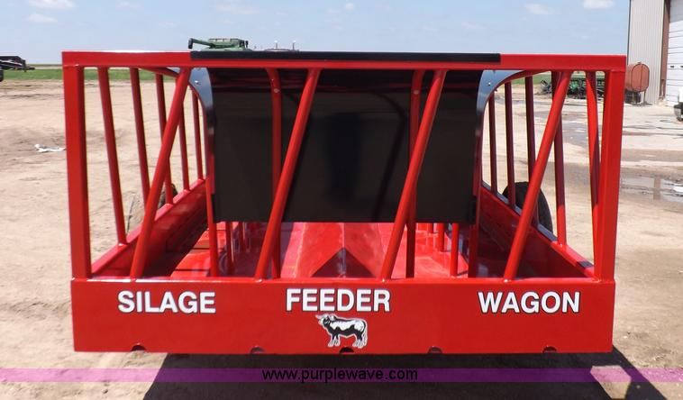 image for item K3960 Silage feeder wagon