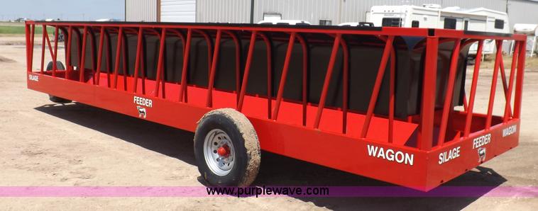 image for item K3960 Silage feeder wagon