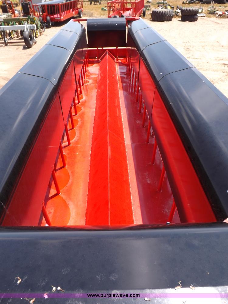 image for item K3960 Silage feeder wagon