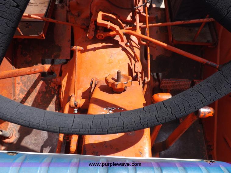 image for item K3976 1959 Case 900B tractor