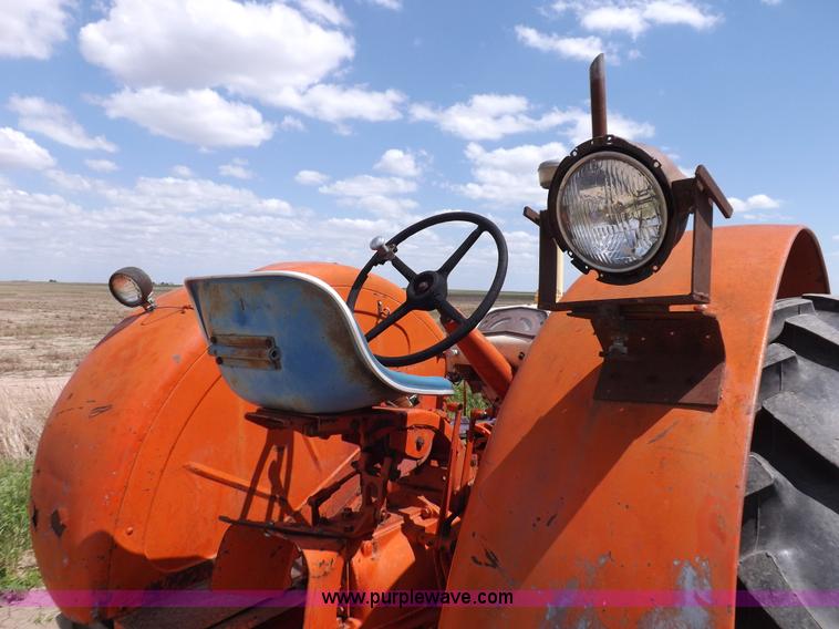 image for item K3976 1959 Case 900B tractor