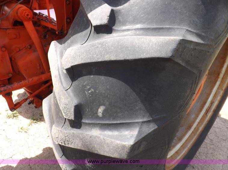 image for item K3976 1959 Case 900B tractor