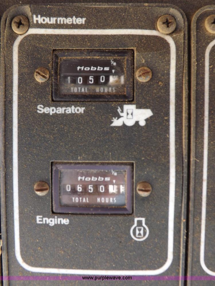 image for item K3977 1977 Gleaner M2 combine