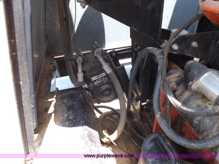 image for item K3977 1977 Gleaner M2 combine