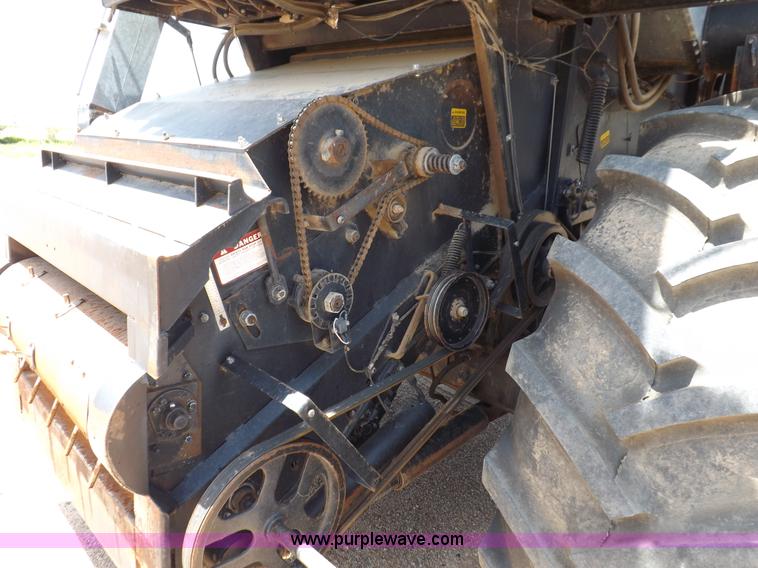 image for item K3977 1977 Gleaner M2 combine