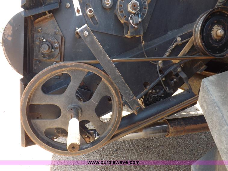 image for item K3977 1977 Gleaner M2 combine