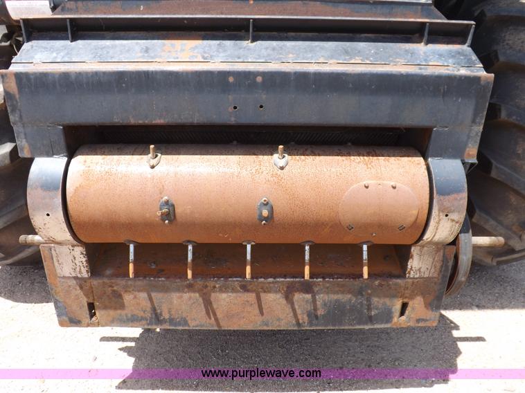 image for item K3977 1977 Gleaner M2 combine