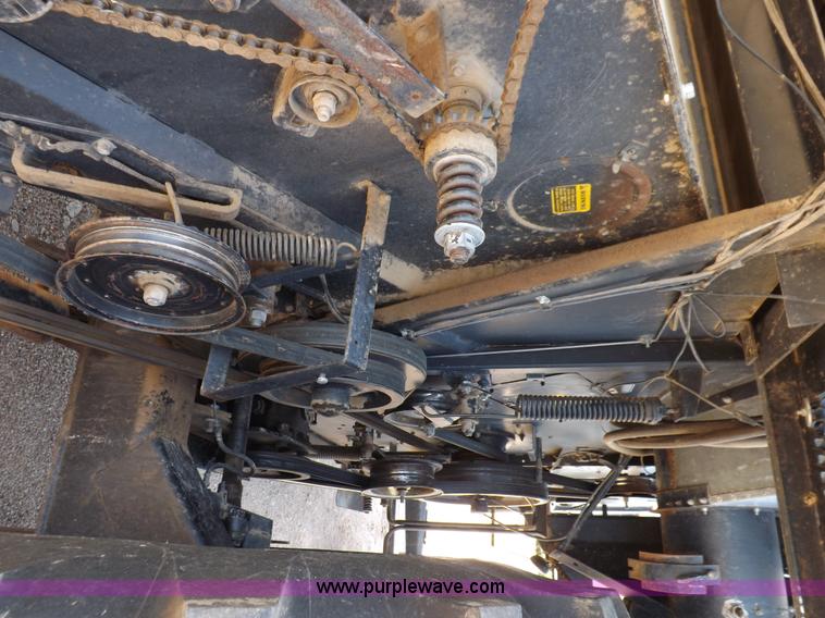 image for item K3977 1977 Gleaner M2 combine