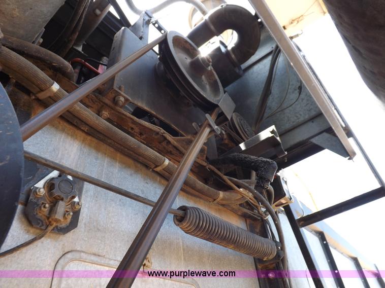 image for item K3977 1977 Gleaner M2 combine