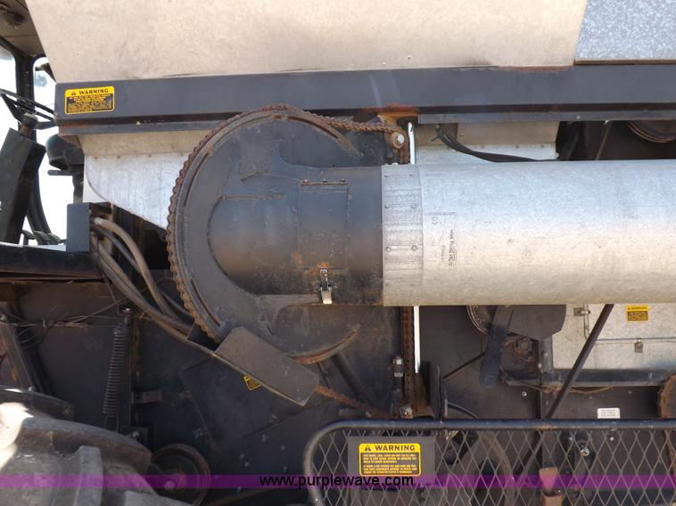 image for item K3977 1977 Gleaner M2 combine