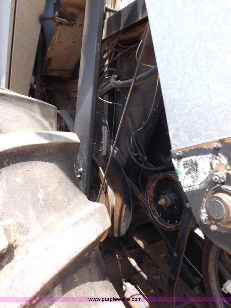 image for item K3977 1977 Gleaner M2 combine