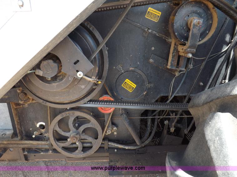 image for item K3977 1977 Gleaner M2 combine