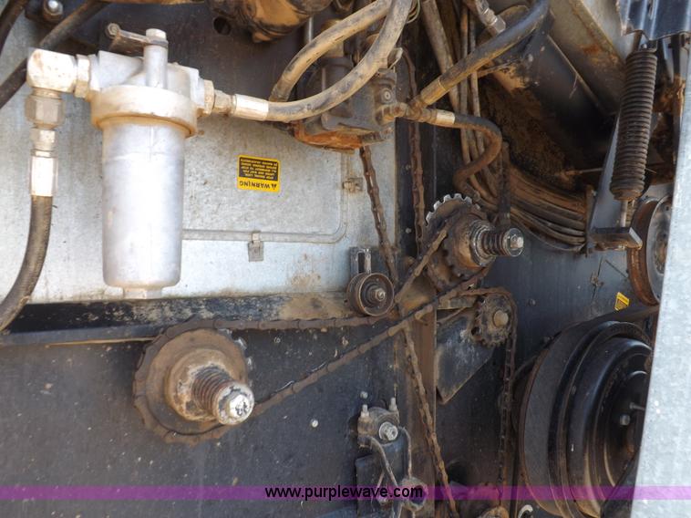 image for item K3977 1977 Gleaner M2 combine