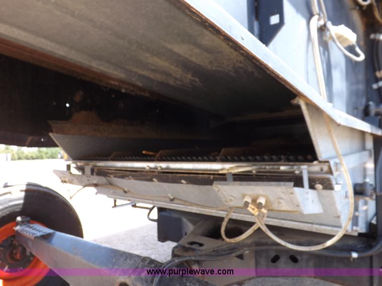 image for item K3977 1977 Gleaner M2 combine