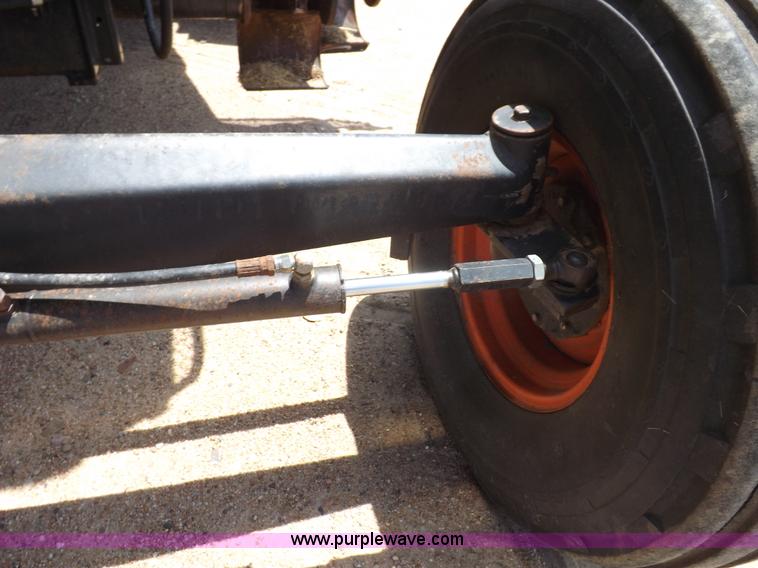 image for item K3977 1977 Gleaner M2 combine