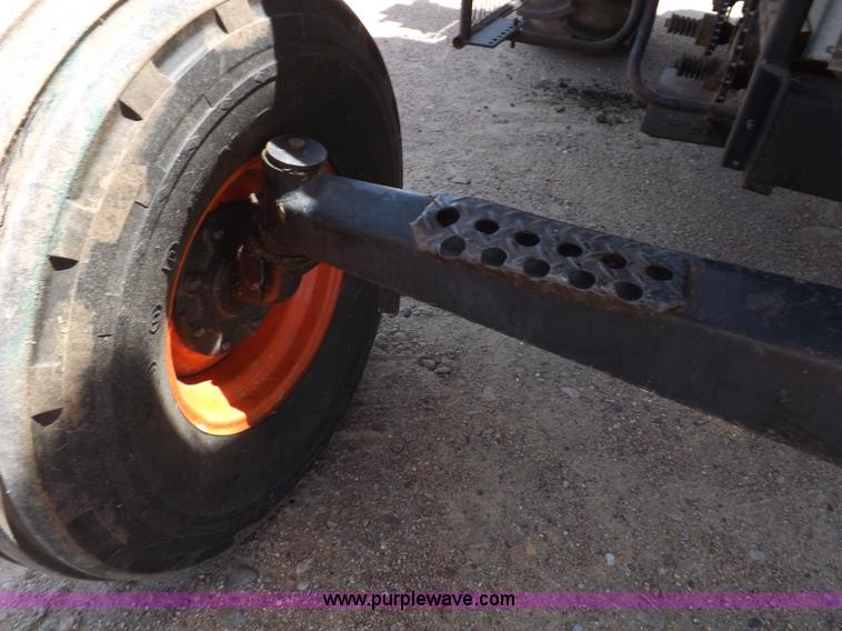 image for item K3977 1977 Gleaner M2 combine