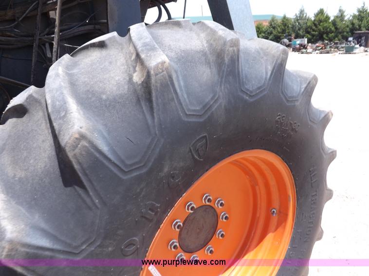 image for item K3977 1977 Gleaner M2 combine