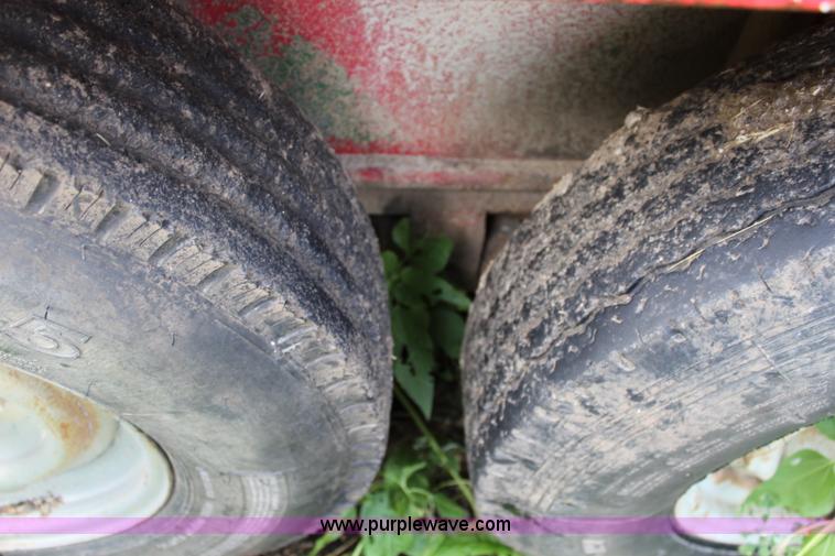 image for item K6884 2005 shop built gooseneck livestock trailer