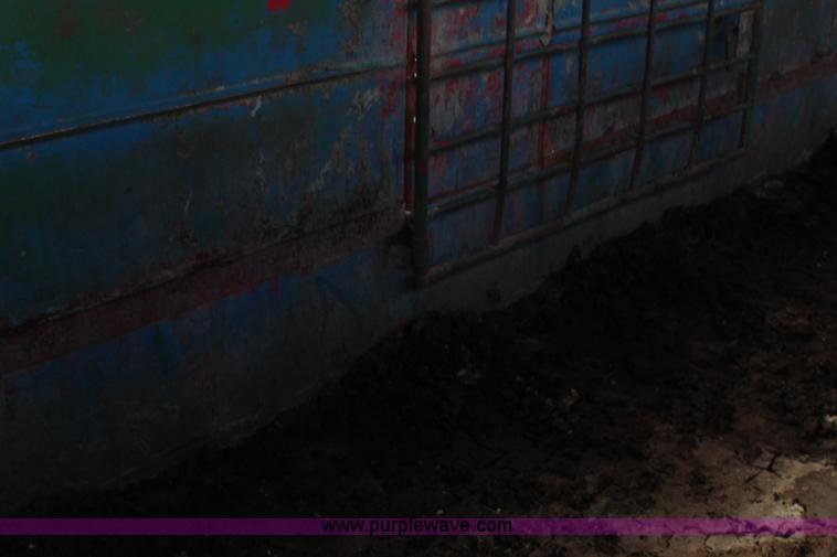 image for item K6884 2005 shop built gooseneck livestock trailer