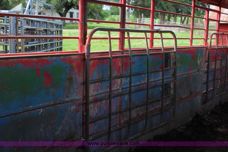 image for item K6884 2005 shop built gooseneck livestock trailer