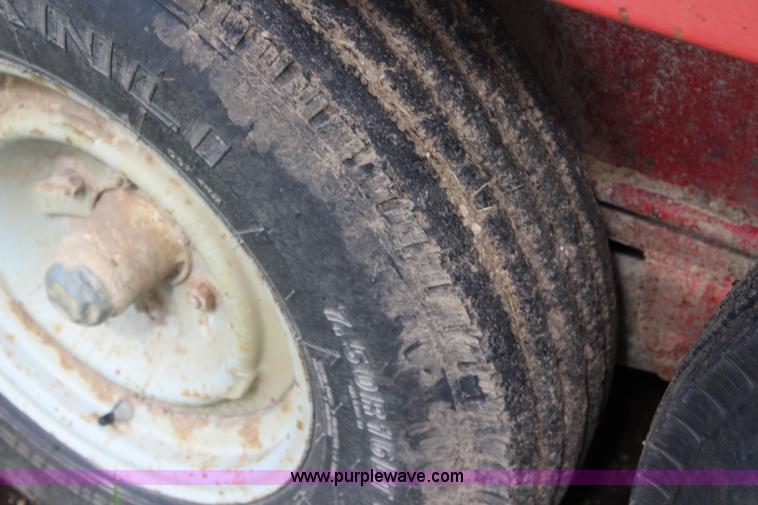 image for item K6884 2005 shop built gooseneck livestock trailer