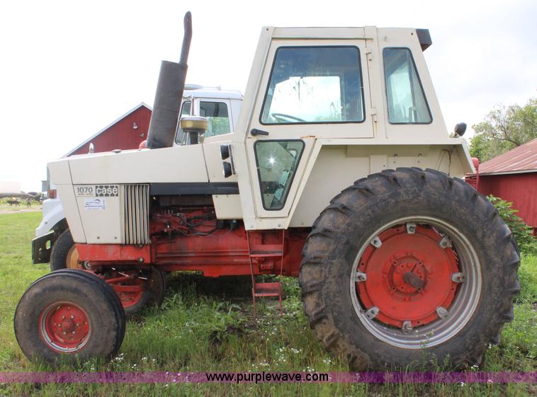 image for item K6885 1974 Case 1070 tractor
