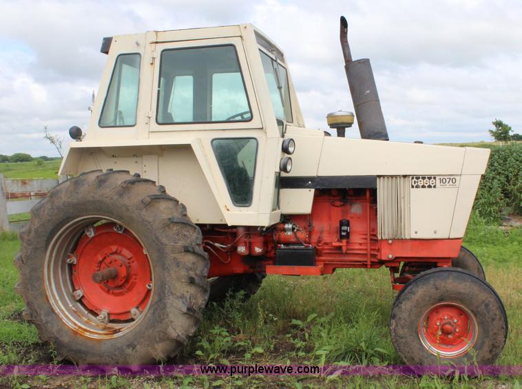 image for item K6885 1974 Case 1070 tractor