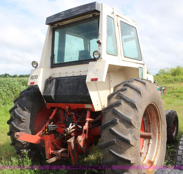 image for item K6885 1974 Case 1070 tractor