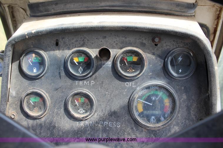 image for item K6885 1974 Case 1070 tractor