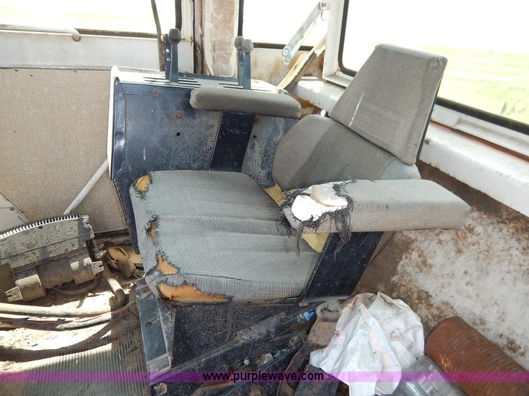 image for item K7423 1974 Case 2470 Traction King 4WD tractor