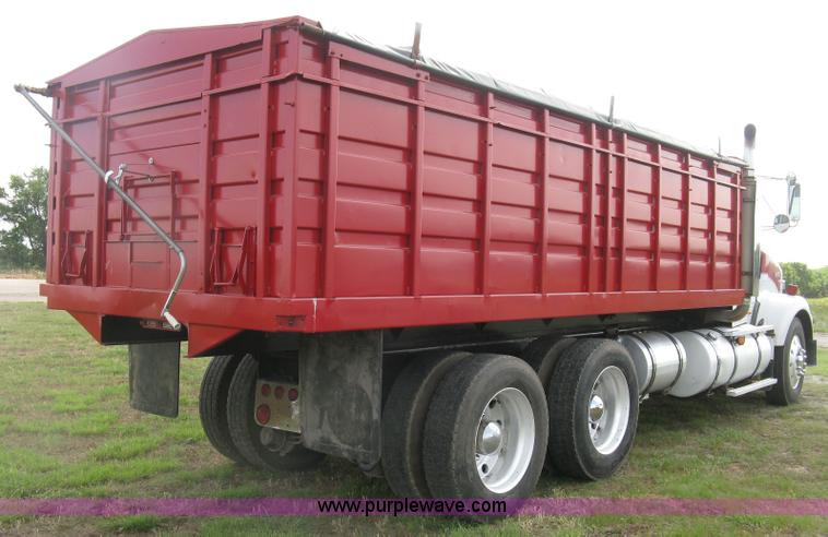 image for item K8614 1988 Kenworth T600 grain truck