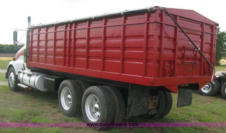 image for item K8614 1988 Kenworth T600 grain truck