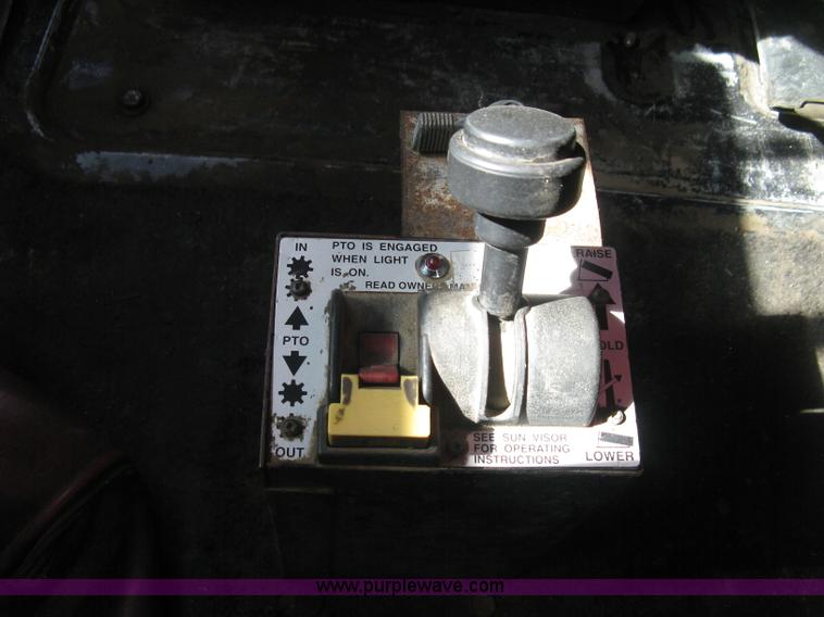 image for item K8614 1988 Kenworth T600 grain truck