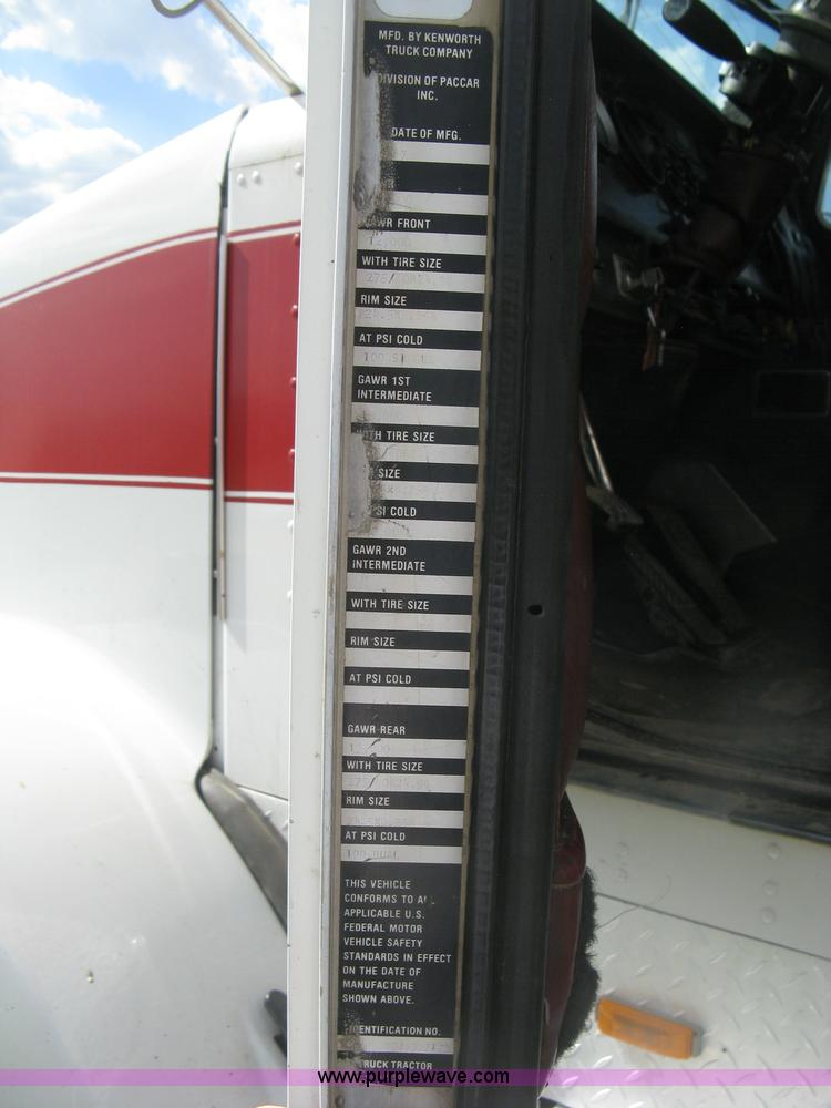 image for item K8614 1988 Kenworth T600 grain truck