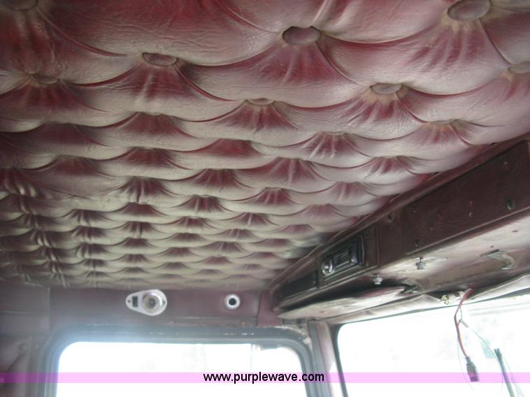 image for item K8614 1988 Kenworth T600 grain truck