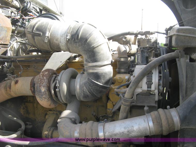 image for item K8614 1988 Kenworth T600 grain truck