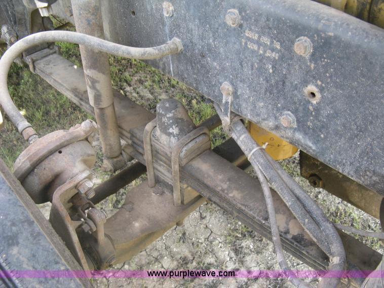 image for item K8614 1988 Kenworth T600 grain truck