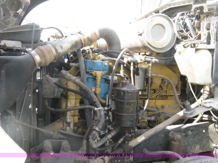 image for item K8614 1988 Kenworth T600 grain truck