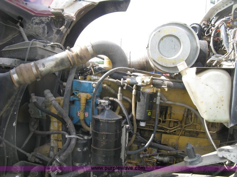 image for item K8614 1988 Kenworth T600 grain truck