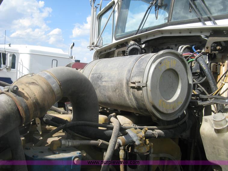 image for item K8614 1988 Kenworth T600 grain truck