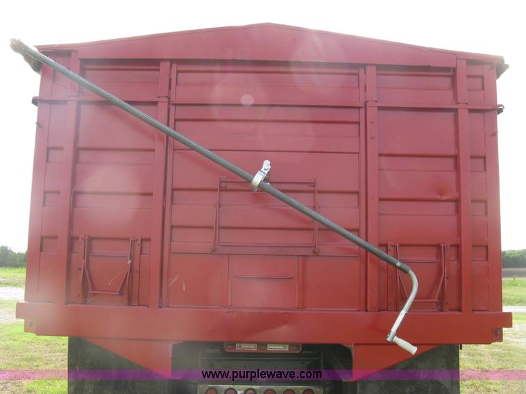 image for item K8614 1988 Kenworth T600 grain truck