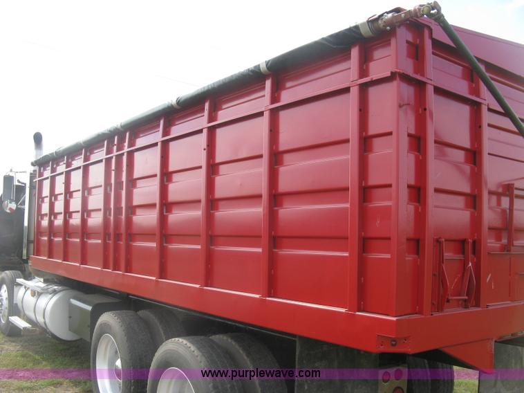 image for item K8614 1988 Kenworth T600 grain truck
