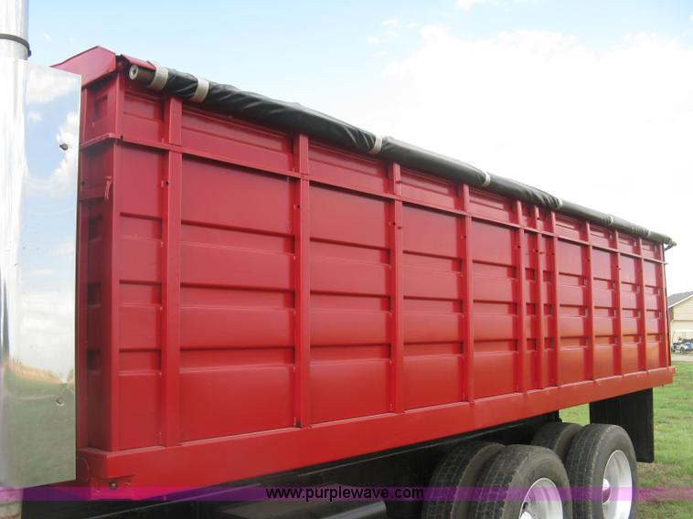 image for item K8614 1988 Kenworth T600 grain truck