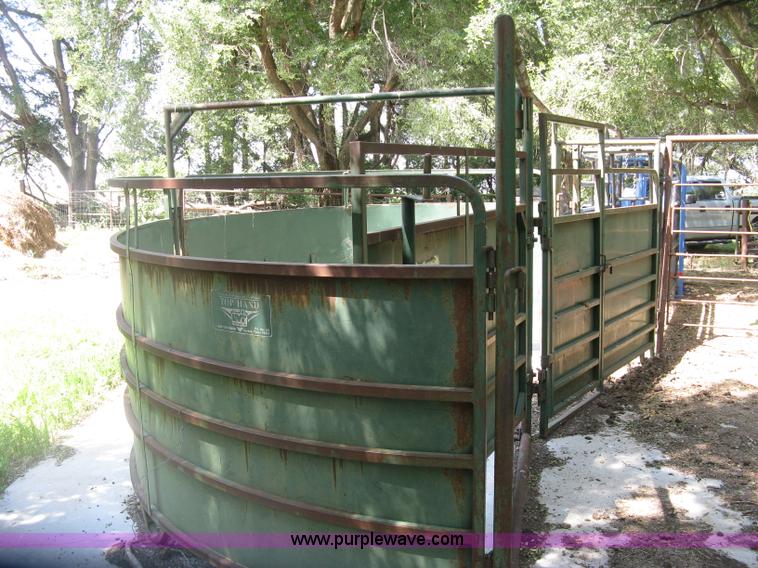 image for item K8618 Priefert squeeze chute