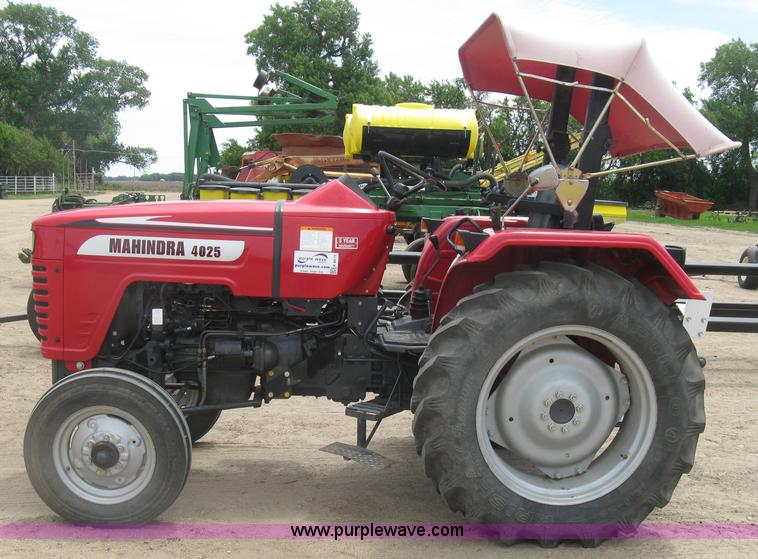 image for item K8619 2010 Mahindra 4025 tractor